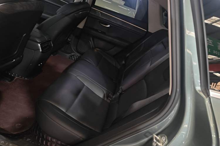 Used Hima AITO M5 2022 Range-Extended Rear-Drive Standard Version Left Rear Seat