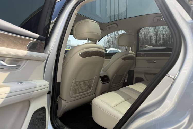 Used Hima AITO M5 2022 Extended-Range Four-Wheel Drive Ultimate Edition Left Rear Seat