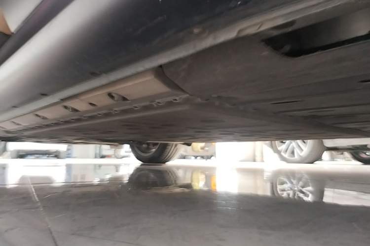Used Hima AITO M5 2022 Extended-Range Four-Wheel Drive Flagship Edition Left Side Sill