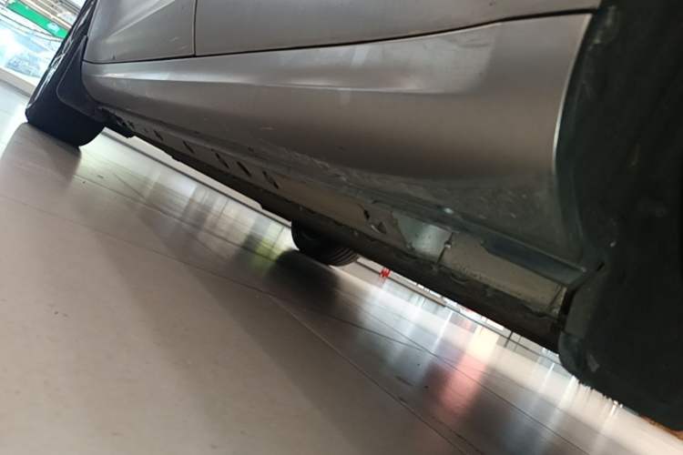Used Hima AITO M5 2022 Pure Electric Rear-Drive Standard Edition Left Side Sill
