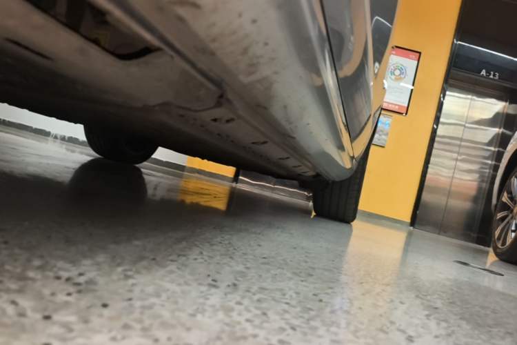 Used Hima AITO M5 2022 Extended-Range Four-Wheel Drive Performance Version Left Side Sill