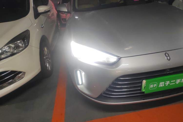 Used Hima AITO M5 2022 Pure Electric All-Wheel-Drive Performance Edition Right Front Headlight