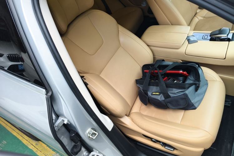Used Hima AITO M5 2022 Range-Extended Rear-Drive Standard Version Right Front Seat