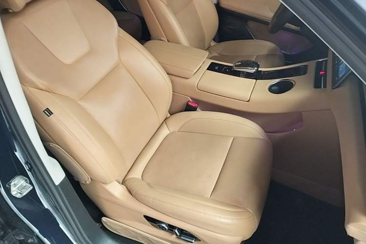 Used Hima AITO M5 2022 Extended-Range Four-Wheel Drive Flagship Edition Right Front Seat