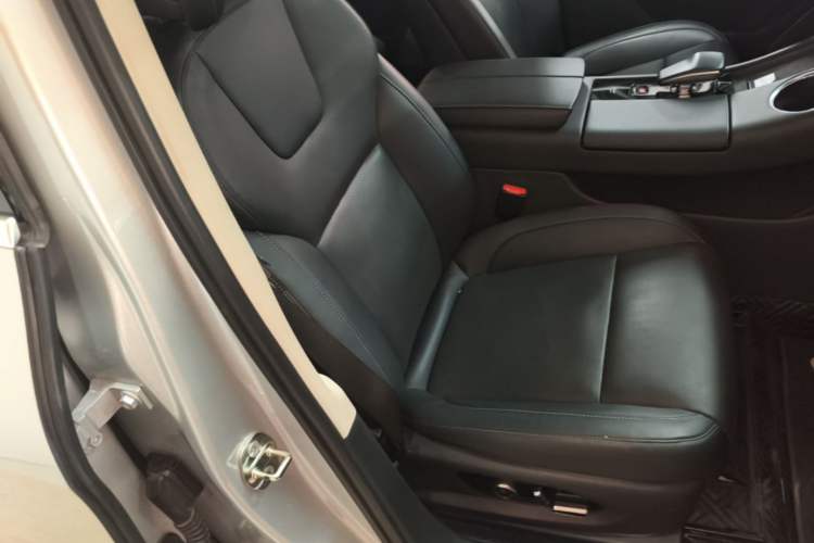 Used Hima AITO M5 2022 Extended-Range Four-Wheel Drive Performance Version Right Front Seat