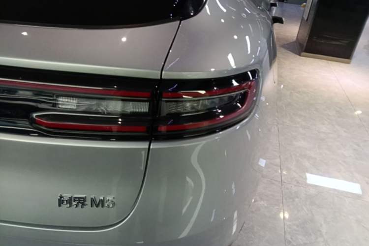 Used Hima AITO M5 2022 Extended-Range Four-Wheel Drive Performance Version Right Rear Taillight