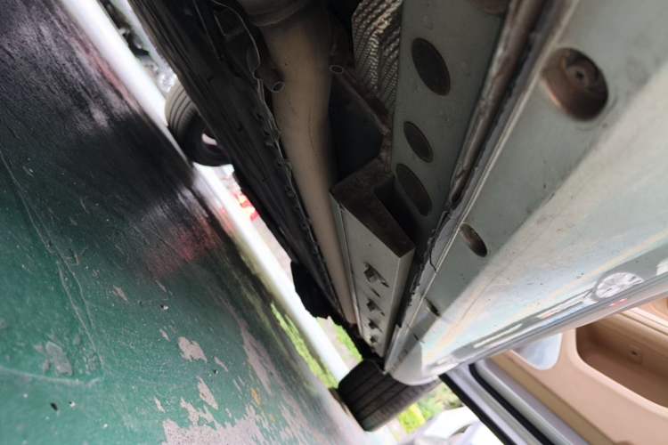 Used Hima AITO M5 2022 Range-Extended Rear-Drive Standard Version Right Side Sill