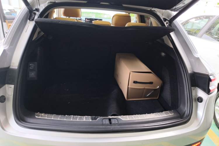 Used Hima AITO M5 2022 Range-Extended Rear-Drive Standard Version Trunk