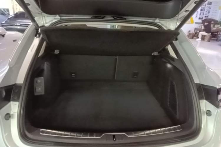 Used Hima AITO M5 2022 Extended-Range Four-Wheel Drive Performance Version Trunk