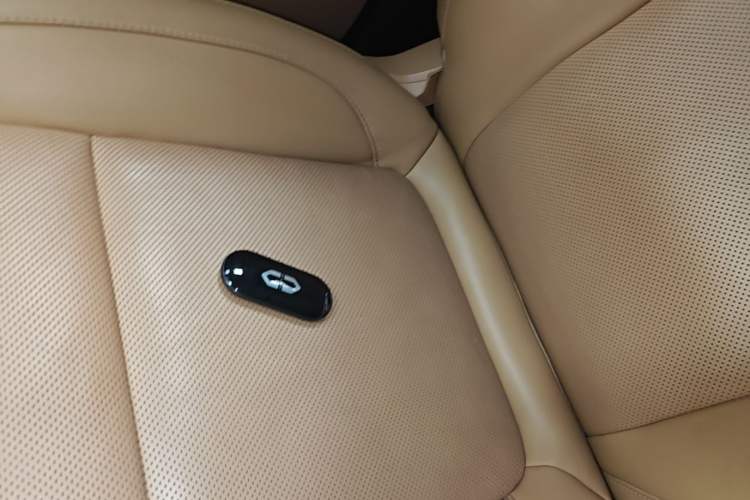 Used Hima AITO M5 2022 Range-Extended Rear-Drive Standard Version Vehicle Key