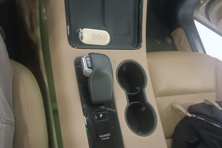 Used Hima AITO M5 2022 Pure Electric Rear-Drive Standard Edition Gear Lever