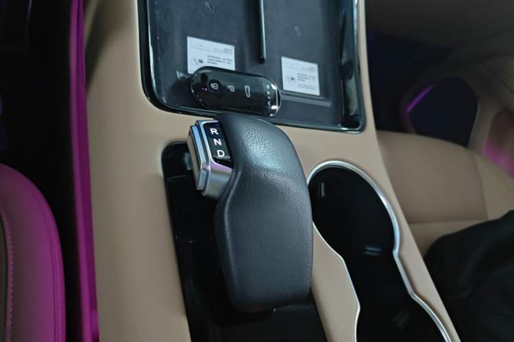 Used Hima AITO M5 2022 Pure Electric Rear-Drive Standard Edition Gear Lever
