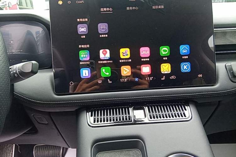 Used Hima AITO M5 2022 Extended-Range Four-Wheel Drive Flagship Edition Audio And AC Panel
