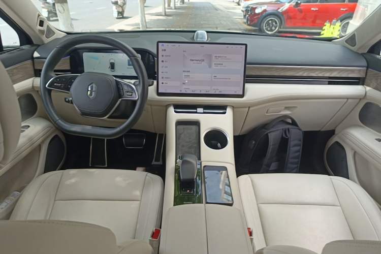 Used Hima AITO M5 2022 Extended-Range Four-Wheel Drive Ultimate Edition Center Console