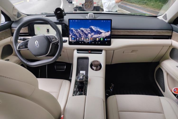 Used Hima AITO M5 2022 Extended-Range Four-Wheel Drive Flagship Edition Center Console
