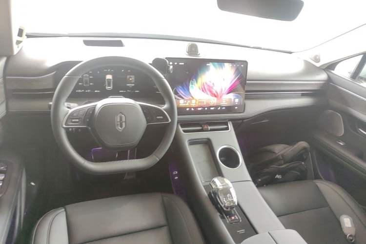 Used Hima AITO M5 2022 Extended-Range Four-Wheel Drive Performance Version Center Console