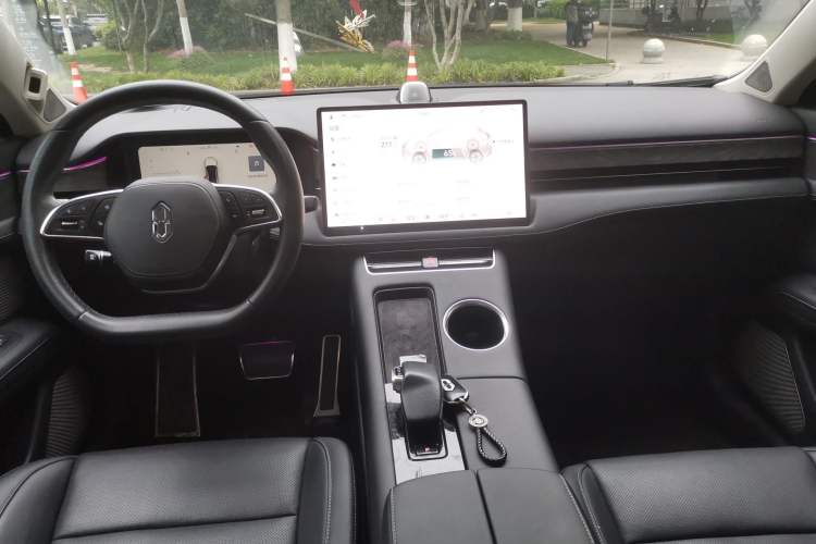 Used Hima AITO M5 2022 Extended-Range Four-Wheel Drive Flagship Edition Center Console