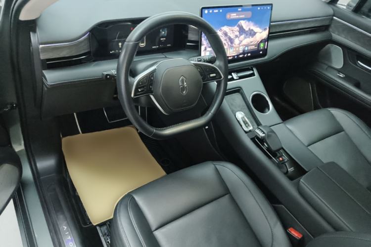 Used Hima AITO M5 2022 Extended-Range Four-Wheel Drive Ultimate Edition Center Console