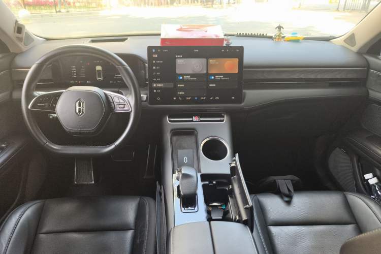 Used Hima AITO M5 2022 Extended-Range Four-Wheel Drive Performance Version Center Console