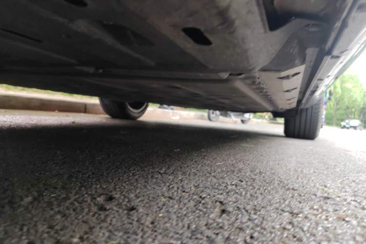 Used Hima AITO M5 2022 Extended-Range Four-Wheel Drive Flagship Edition Chassis Front Left