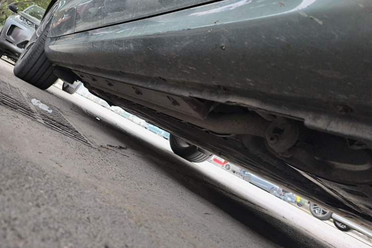 Used Hima AITO M5 2022 Extended-Range Four-Wheel Drive Ultimate Edition Chassis Front Right