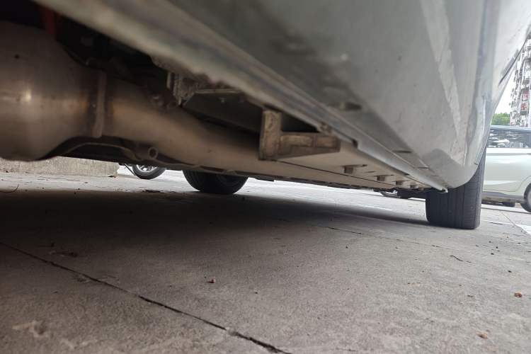 Used Hima AITO M5 2022 Extended-Range Four-Wheel Drive Performance Version Chassis Rear Right