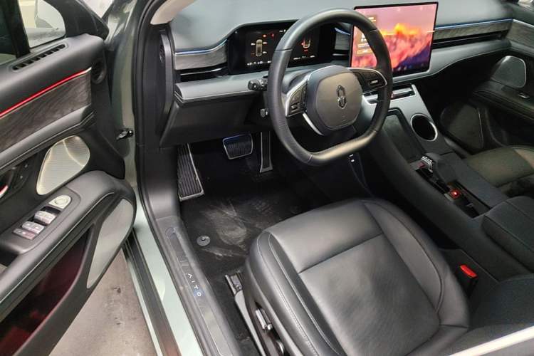 Used Hima AITO M5 2022 Extended-Range Four-Wheel Drive Ultimate Edition Driver Seat