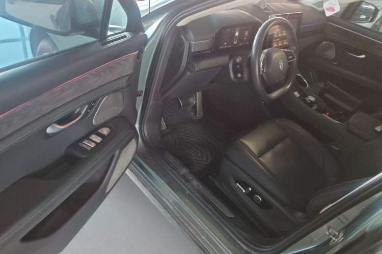 Used Hima AITO M5 2022 Extended-Range Four-Wheel Drive Ultimate Edition Driver Seat