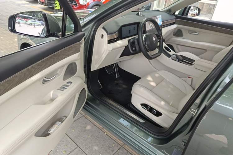 Used Hima AITO M5 2022 Extended-Range Four-Wheel Drive Ultimate Edition Driver Seat