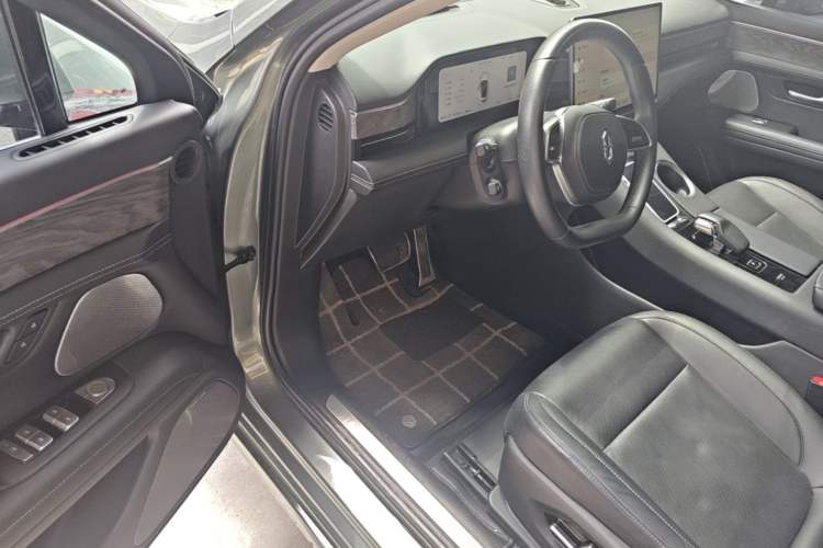Used Hima AITO M5 2022 Extended-Range Four-Wheel Drive Performance Version Driver Seat