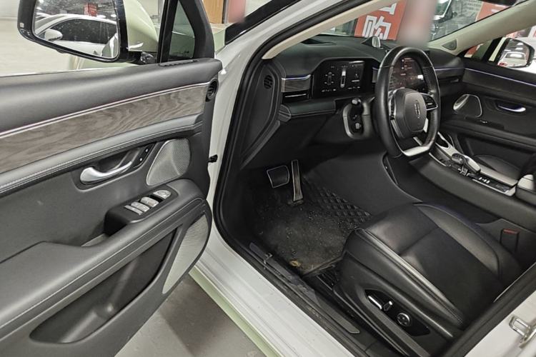 Used Hima AITO M5 2022 Extended-Range Four-Wheel Drive Ultimate Edition Driver Seat