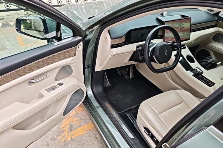 Used Hima AITO M5 2022 Extended-Range Four-Wheel Drive Flagship Edition Driver Seat