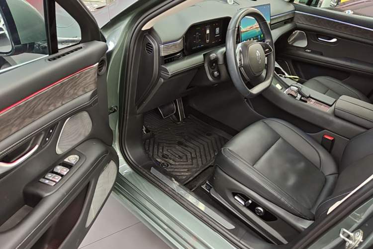 Used Hima AITO M5 2022 Extended-Range Four-Wheel Drive Performance Version Driver Seat