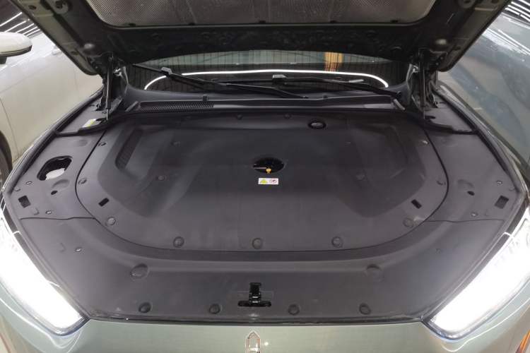 Used Hima AITO M5 2022 Extended-Range Four-Wheel Drive Performance Version Engine Bay