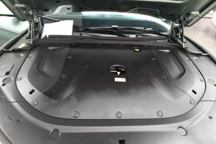 Used Hima AITO M5 2022 Extended-Range Four-Wheel Drive Ultimate Edition Engine Bay