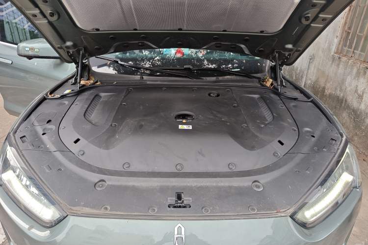 Used Hima AITO M5 2022 Extended-Range Four-Wheel Drive Performance Version Engine Bay