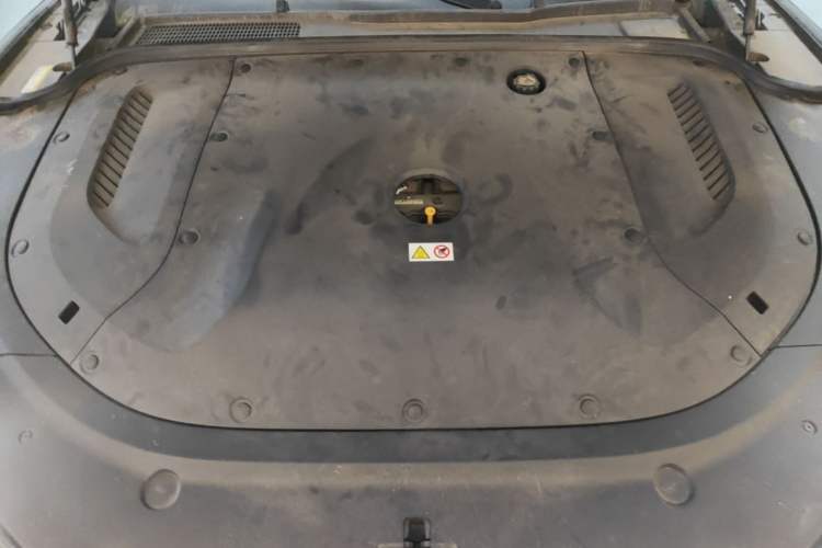 Used Hima AITO M5 2022 Range-Extended Rear-Drive Standard Version Engine Bay