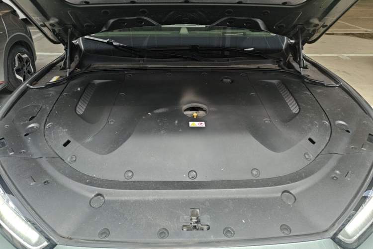 Used Hima AITO M5 2022 Extended-Range Four-Wheel Drive Performance Version Engine Bay
