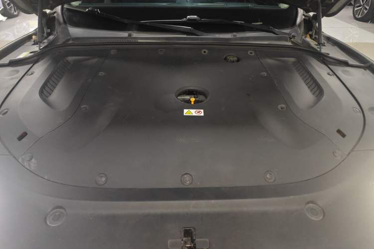 Used Hima AITO M5 2022 Range-Extended Rear-Drive Standard Version Engine Bay