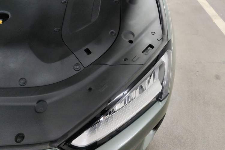 Used Hima AITO M5 2022 Extended-Range Four-Wheel Drive Ultimate Edition Engine Bay Left