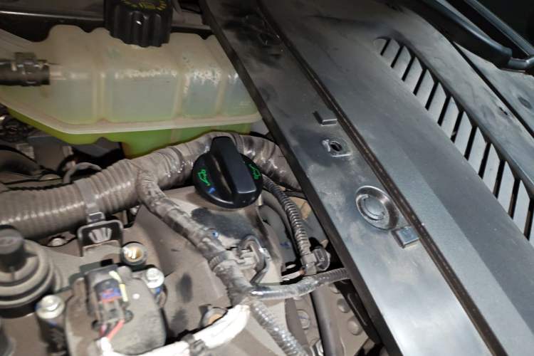 Used Hima AITO M5 2022 Extended-Range Four-Wheel Drive Performance Version Engine Bay Left