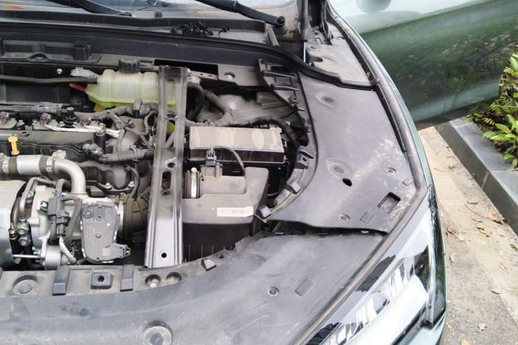 Used Hima AITO M5 2022 Extended-Range Four-Wheel Drive Performance Version Engine Bay Left