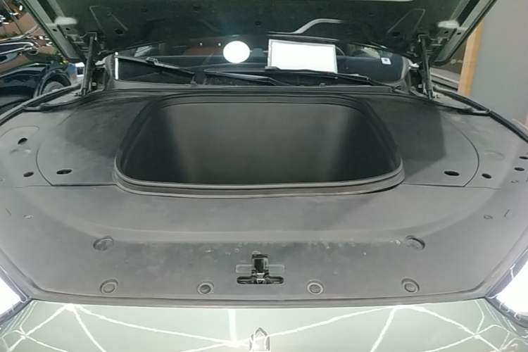 Used Hima AITO M5 2022 Pure Electric All-Wheel-Drive Performance Edition Engine Bay