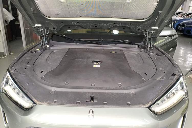 Used Hima AITO M5 2022 Extended-Range Four-Wheel Drive Ultimate Edition Engine Bay