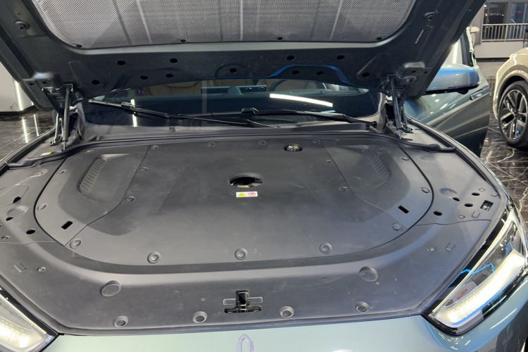 Used Hima AITO M5 2022 Extended-Range Four-Wheel Drive Flagship Edition Engine Bay