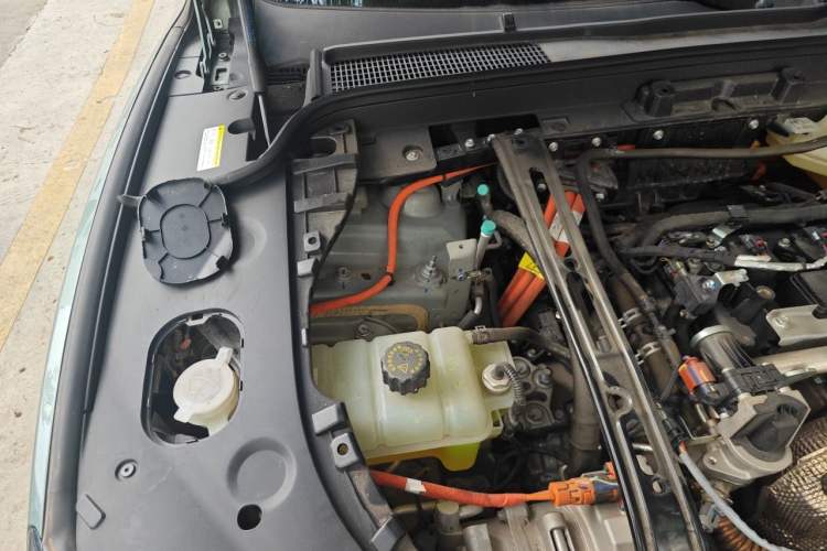Used Hima AITO M5 2022 Range-Extended Rear-Drive Standard Version Engine Bay Right