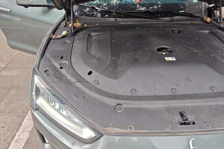 Used Hima AITO M5 2022 Extended-Range Four-Wheel Drive Performance Version Engine Bay Right
