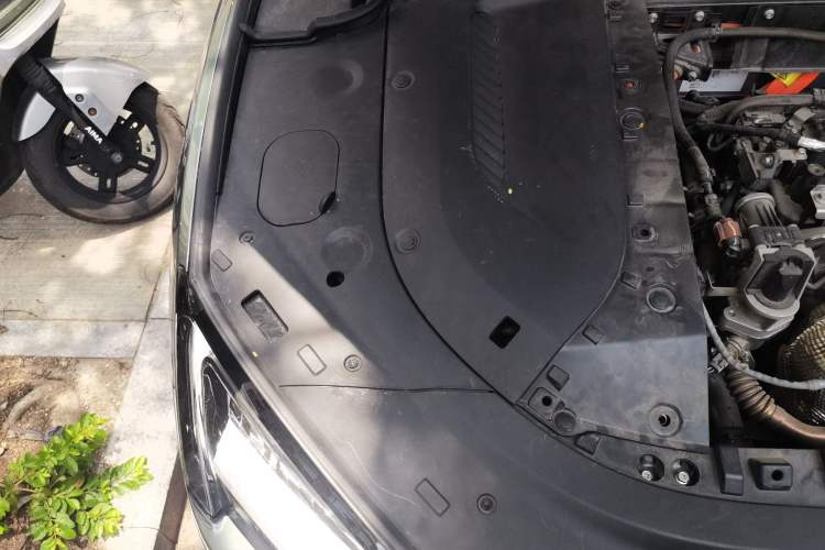 Used Hima AITO M5 2022 Extended-Range Four-Wheel Drive Flagship Edition Engine Bay Right