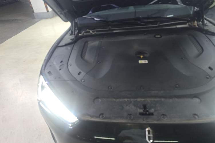 Used Hima AITO M5 2022 Range-Extended Rear-Drive Standard Version Engine Bay Right