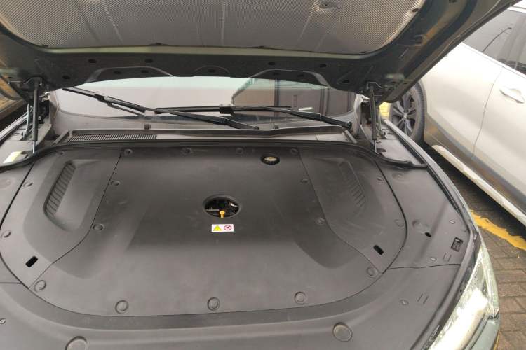 Used Hima AITO M5 2022 Extended-Range Four-Wheel Drive Ultimate Edition Engine Bay
